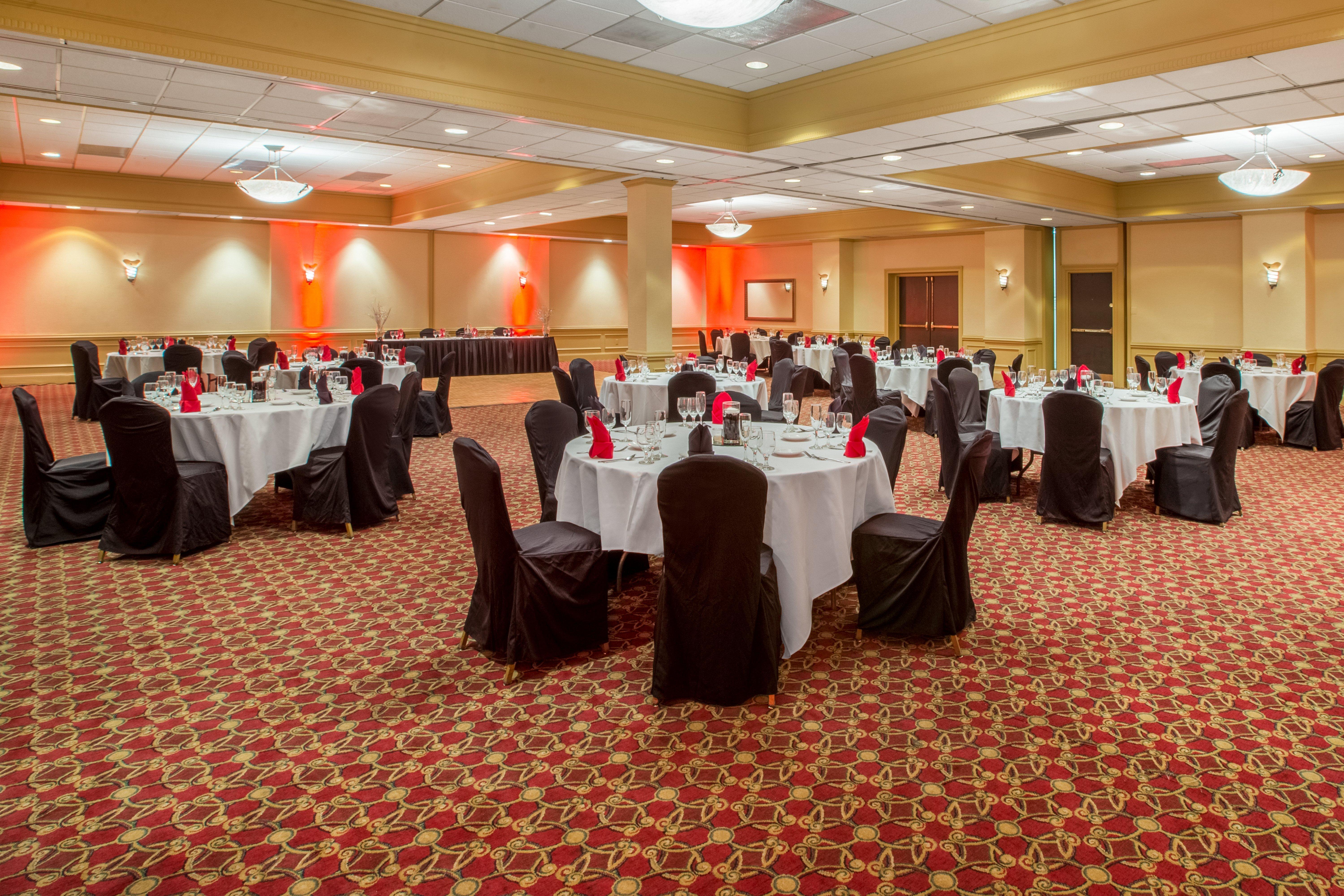 Crowne Plaza Cleveland Airport By Ihg Hotel Middleburg Heights Buitenkant foto