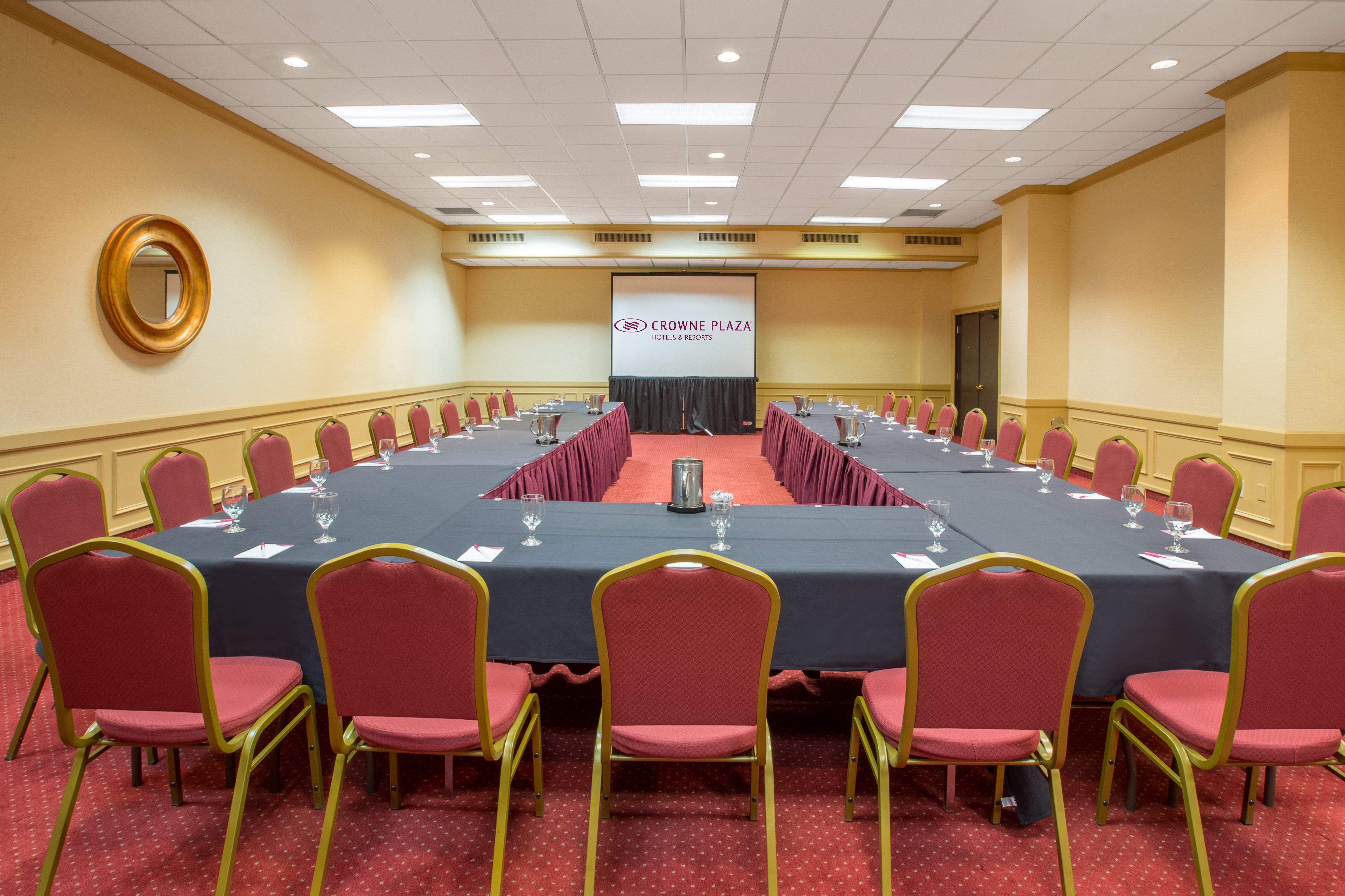 Crowne Plaza Cleveland Airport By Ihg Hotel Middleburg Heights Buitenkant foto