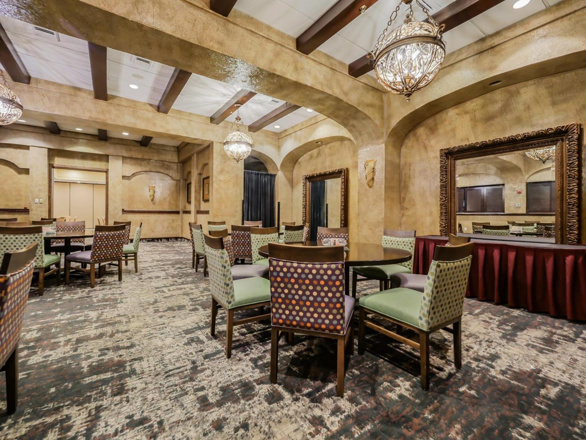 Crowne Plaza Cleveland Airport By Ihg Hotel Middleburg Heights Buitenkant foto