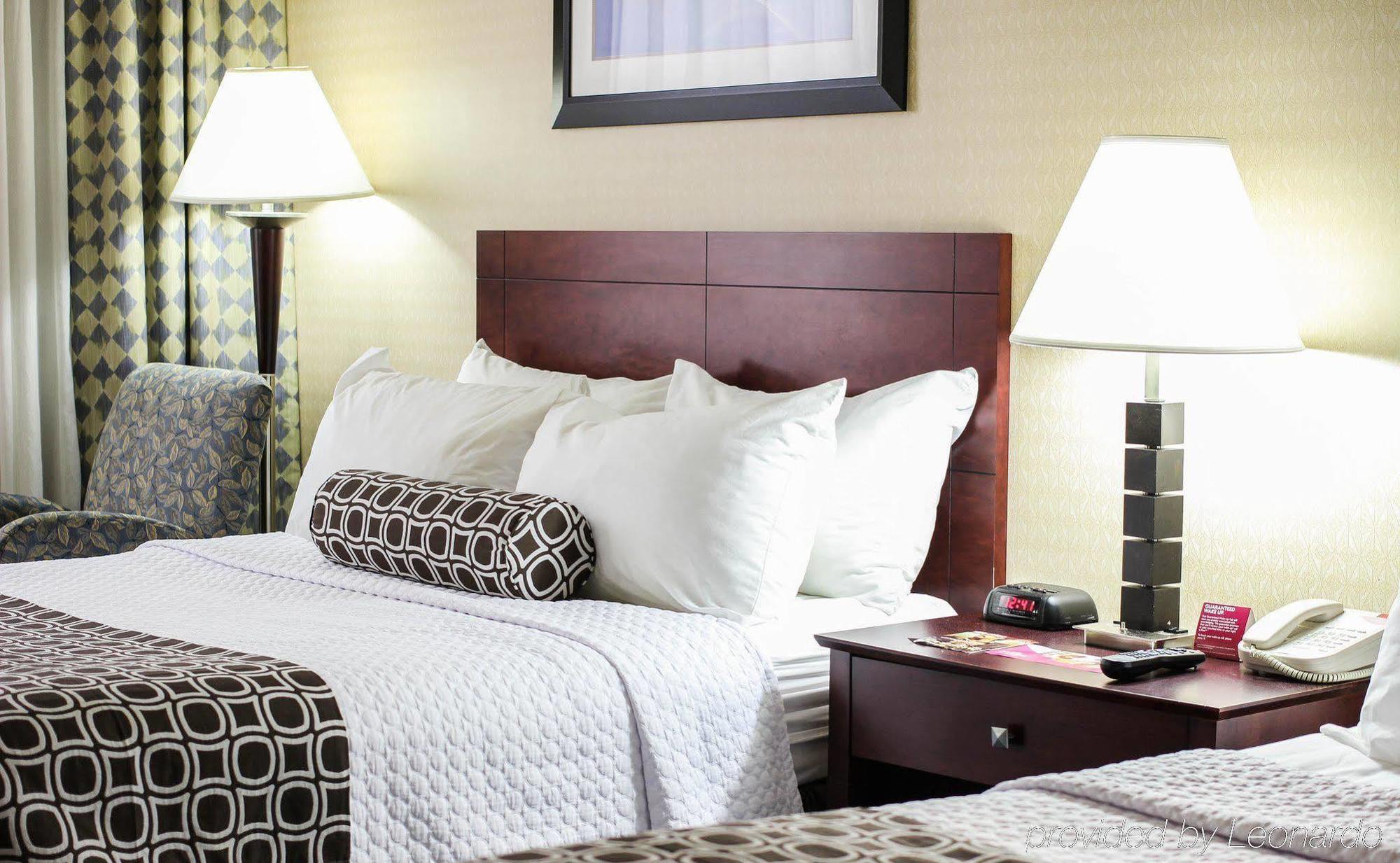 Crowne Plaza Cleveland Airport By Ihg Hotel Middleburg Heights Buitenkant foto